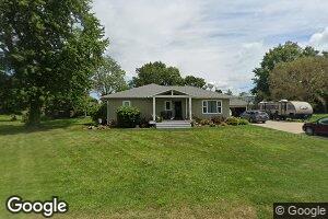 465 5th St N, Winthrop, IA 50682