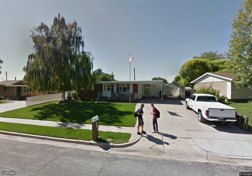 737 Sapphire Dr, Layton, UT 84041 - photo 1