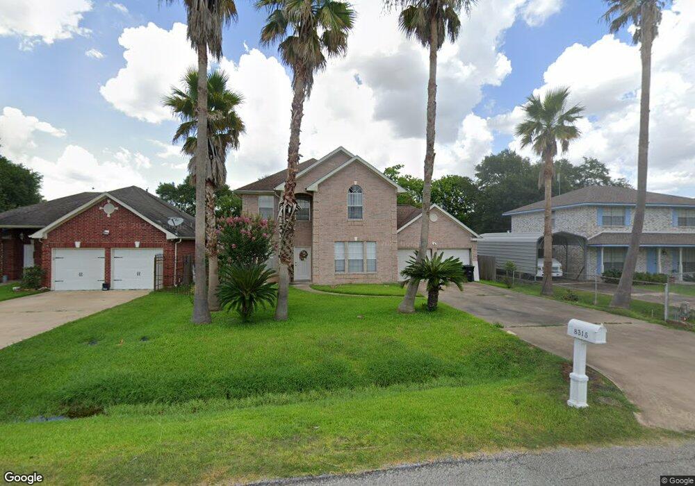 8315 Folkstone Ln, Houston, TX 77075 - photo 1