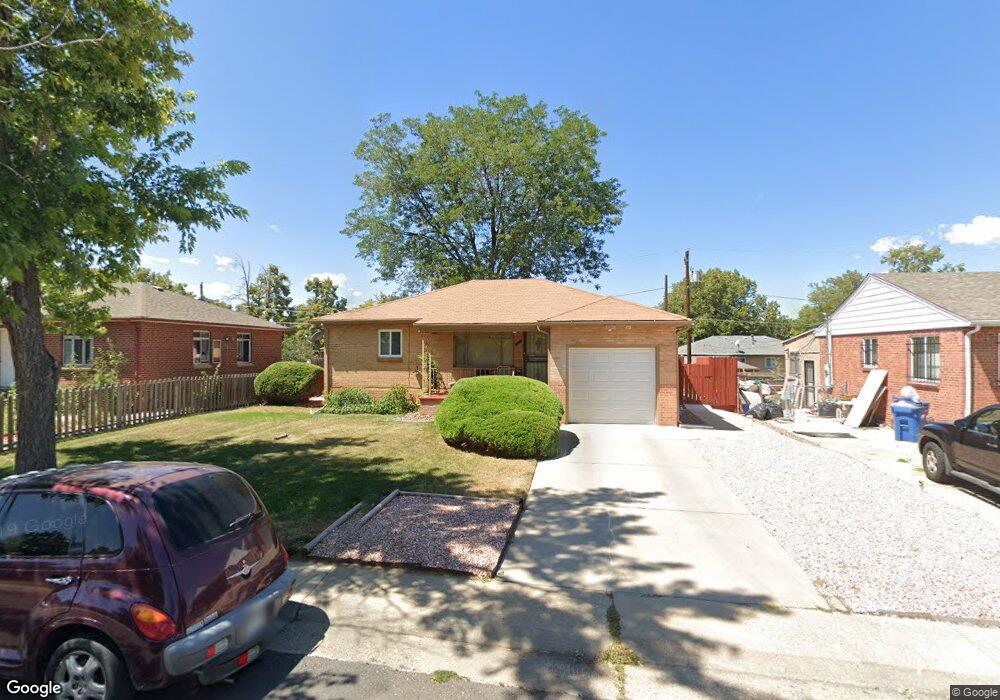 1021 Macon St, Aurora, CO 80010 - photo 1