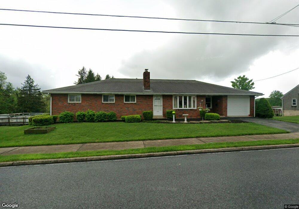 304 4th St, Shoemakersville, PA 19555 - photo 1