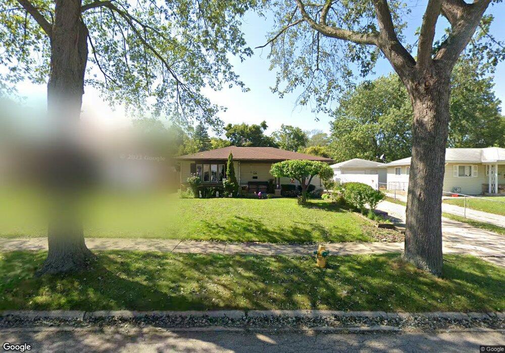 2512 N Elmwood Ave, Waukegan, IL 60087 - photo 1