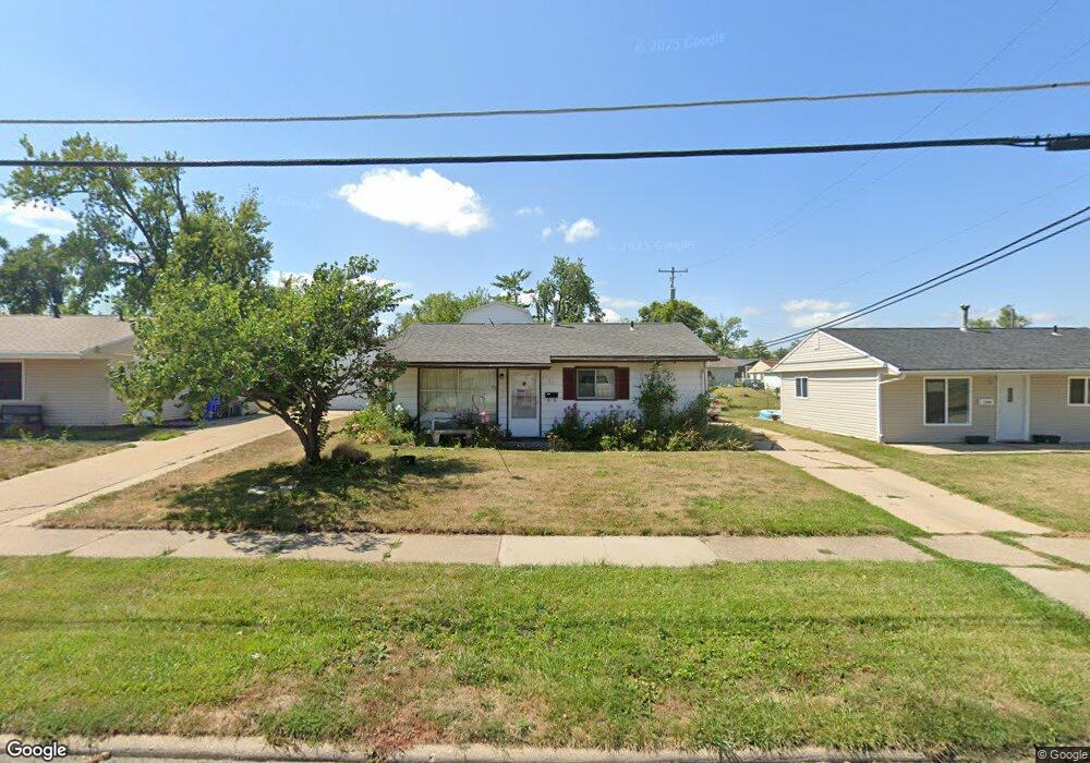 1210 15th St SW, Cedar Rapids, IA 52404 - photo 1