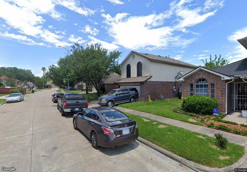 8814 Cold Lake Dr, Houston, TX 77088 - photo 1