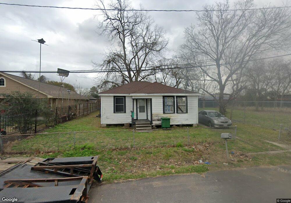 7614 Willow St, Houston, TX 77088 - photo 1