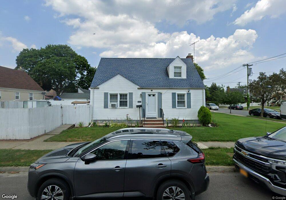 77-59 269th St, New Hyde Park, NY 11040 - photo 1