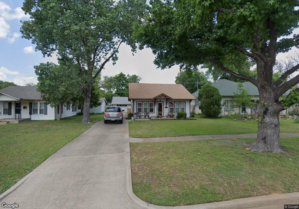 1013 W Spruce Ave, Duncan, OK 73533 - photo 1