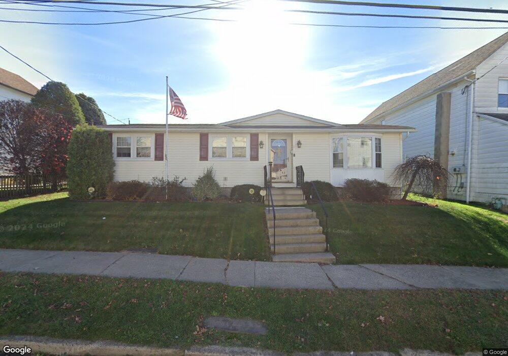 319 E Grand St, Nanticoke, PA 18634 - photo 1
