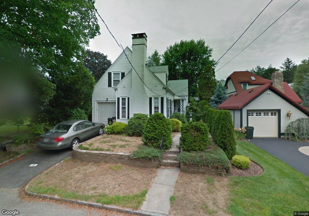 7 Wedge St, Cranston, RI 02920 - photo 1