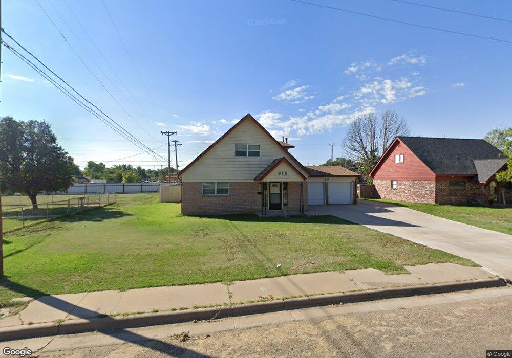 919 Stanford St, Dumas, TX 79029 - photo 1
