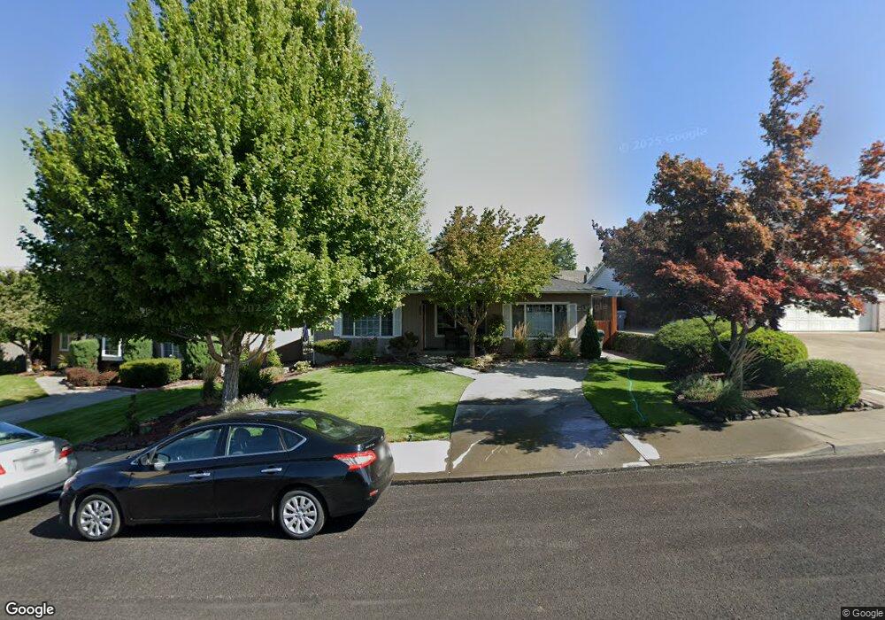 652 Sherman Dr, the Dalles, OR 97058 - photo 1