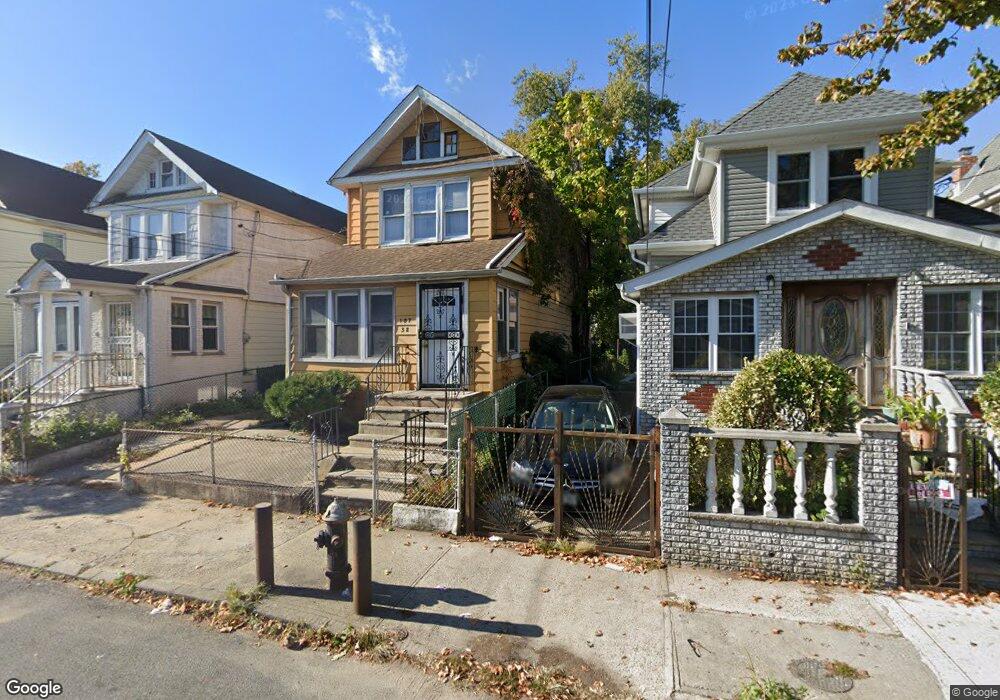 10730 164th St, Jamaica, NY 11433 - photo 1