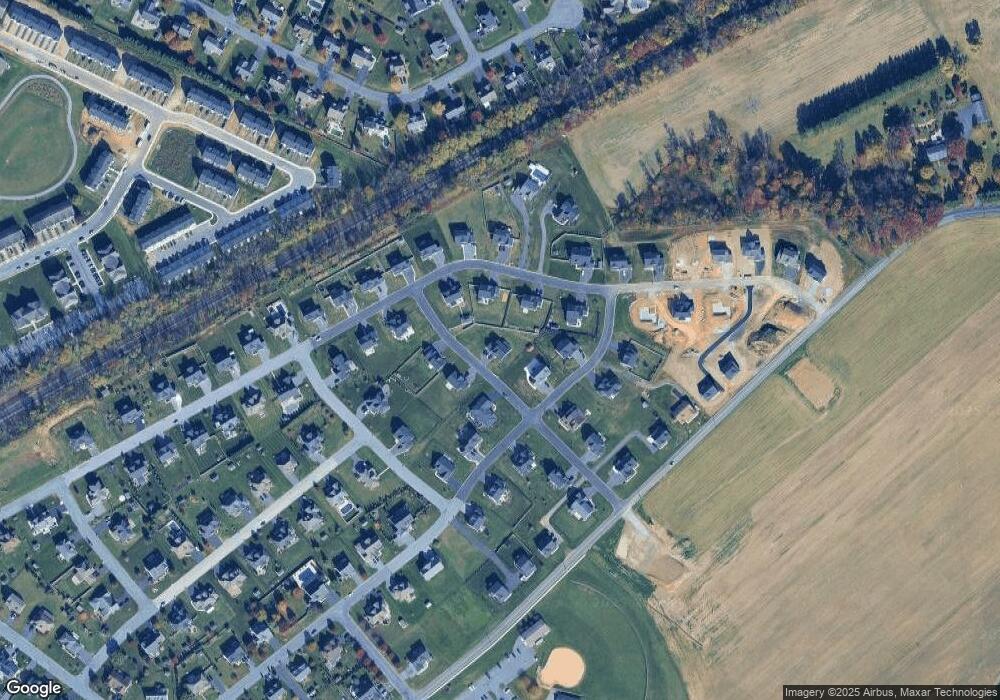 425 Winchester Dr, Chambersburg, PA 17202 - photo 1