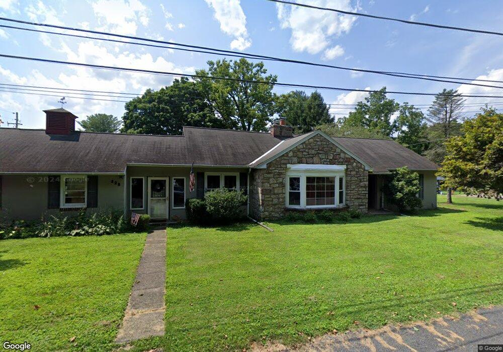 325 Poplar Rd, Riegelsville, PA 18077 - photo 1