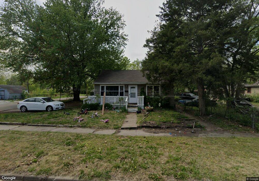 225 SW Orchard St, Topeka, KS 66606 - photo 1