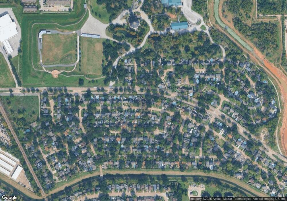 5014 Bayou Vista Dr, Houston, TX 77091 - photo 1