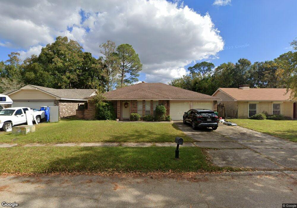112 W Queens Other, Slidell, LA 70458 - photo 1