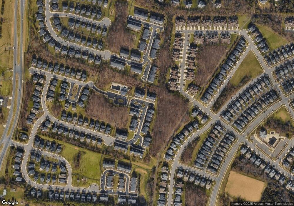 10 Shoover Square, Chantilly, VA 20152 - photo 1