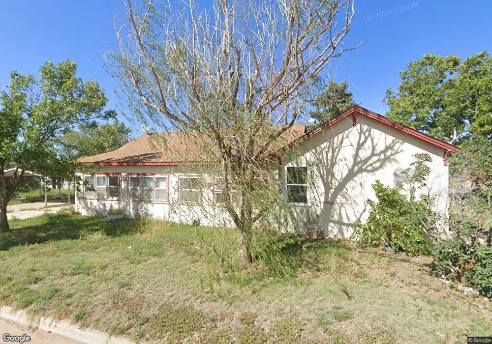 924 Binkley Ave, Dumas, TX 79029 - photo 1