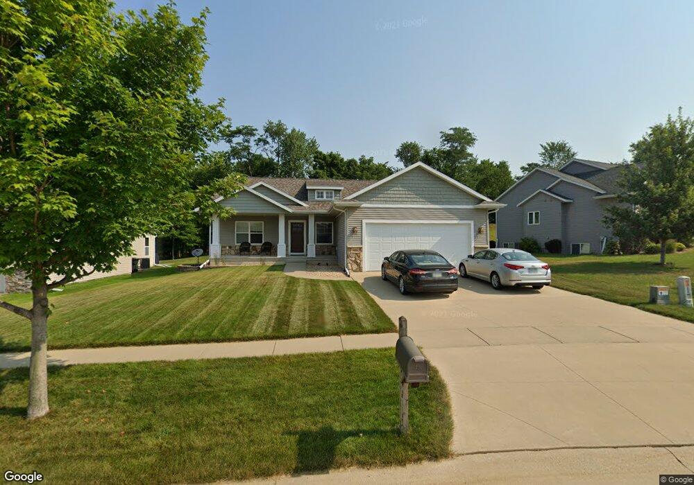 6016 Forest Meadow Ct NE, Cedar Rapids, IA 52411 - photo 1