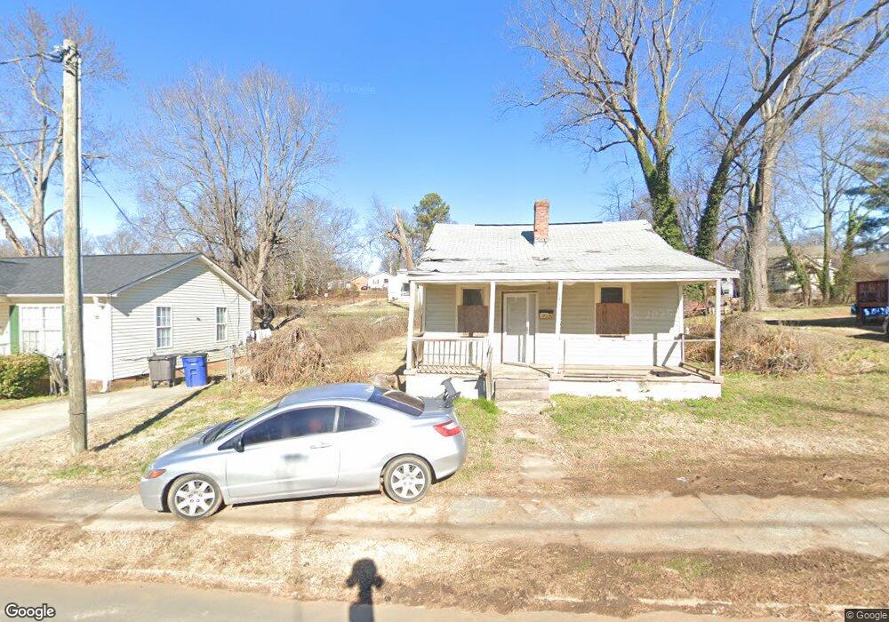 1515 E Twenty First St, Winston Salem, NC 27101 - photo 1