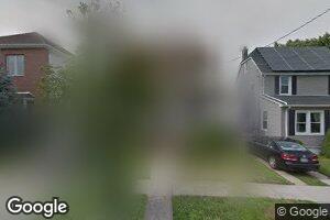 31 Center St, Williston Park, NY 11596