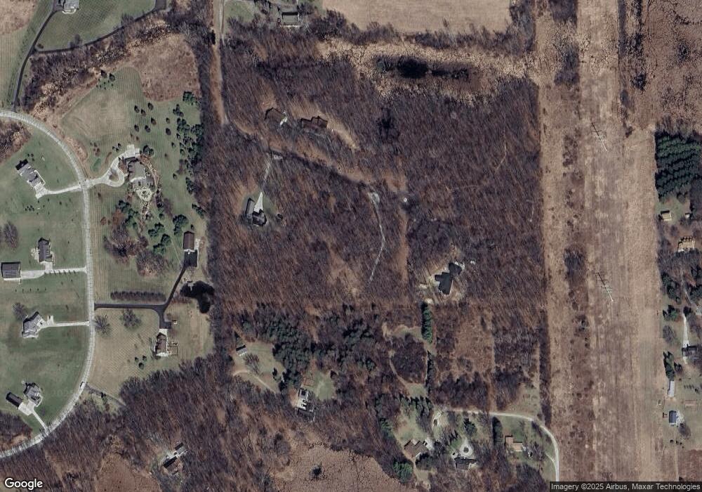 817 Hidden Creek Ct, Dexter, MI 48130 - photo 1