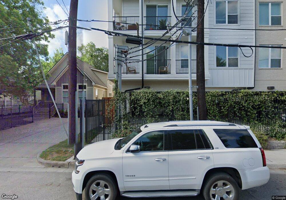 614 E 6th 1/2 St, Houston, TX 77007 - photo 1