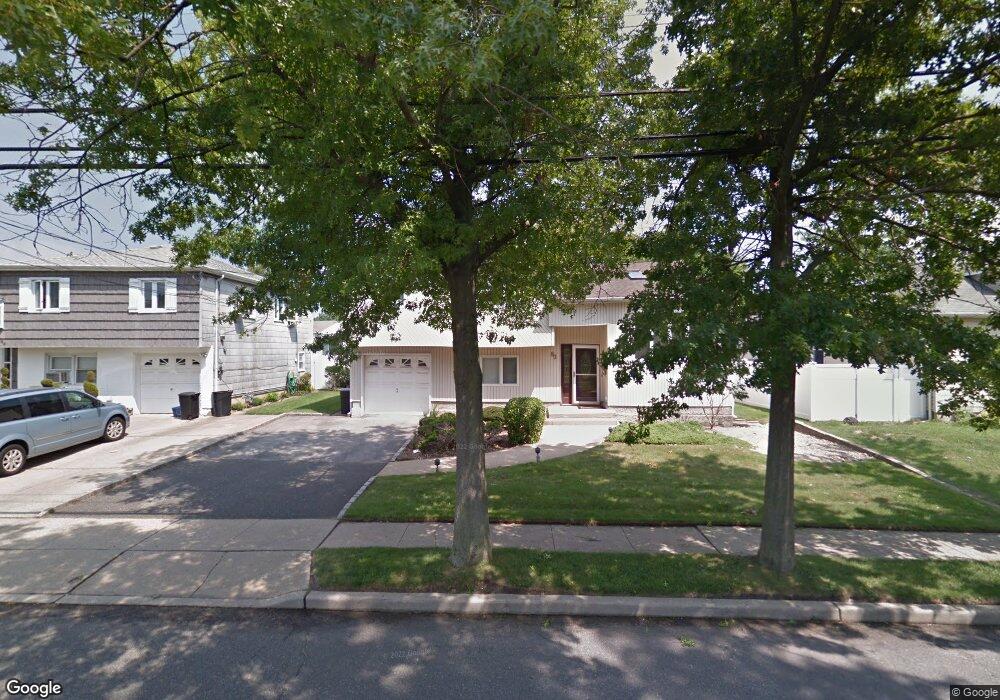 80 W Henrietta Ave, Oceanside, NY 11572 - photo 1