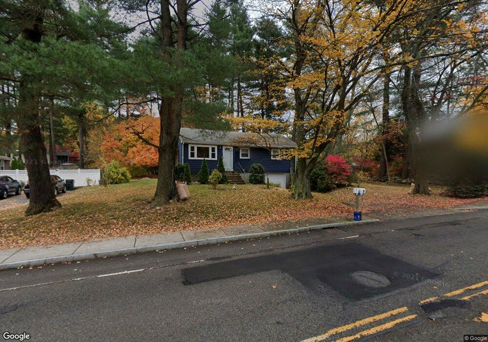 571 Pond St, Franklin, MA 02038 - photo 1