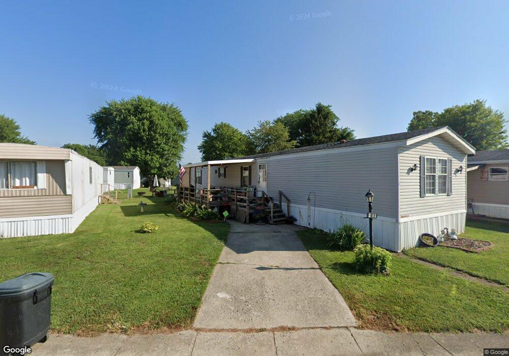 211 Villa Dr, Circleville, OH 43113 - photo 1