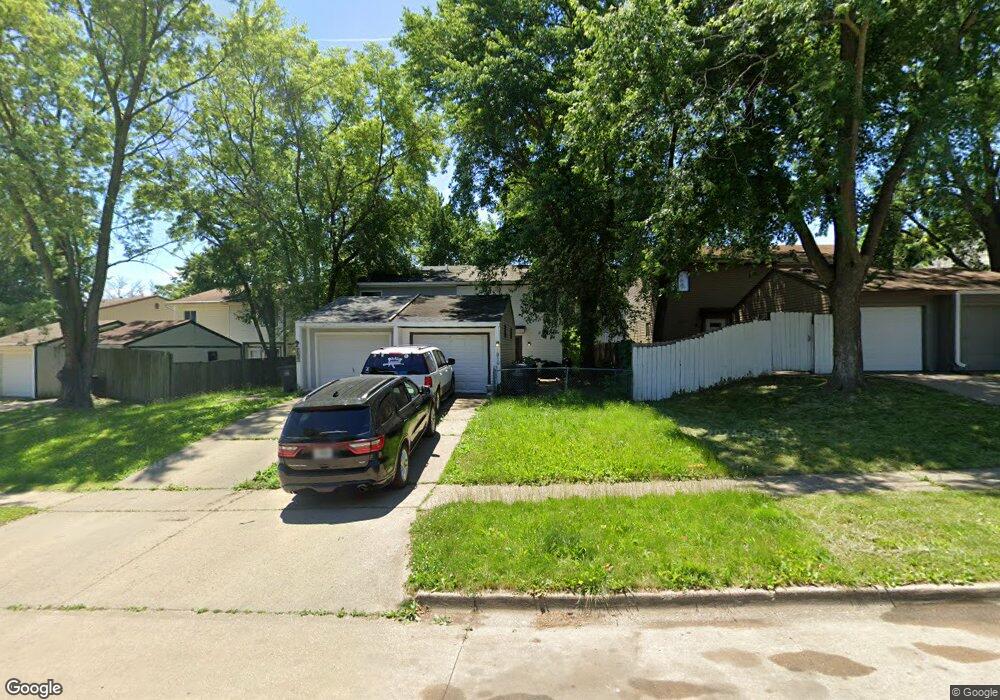 1919 E Bell Ave, Des Moines, IA 50320 - photo 1