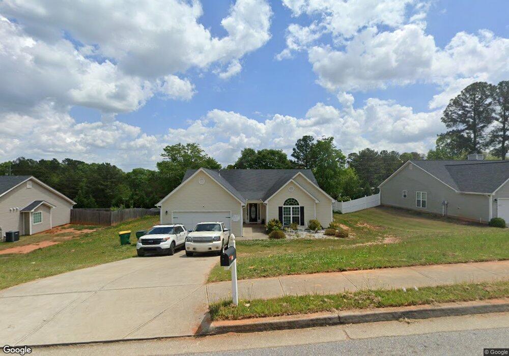 551 Embassy Walk unit 16B, Winder, GA 30680 - photo 1