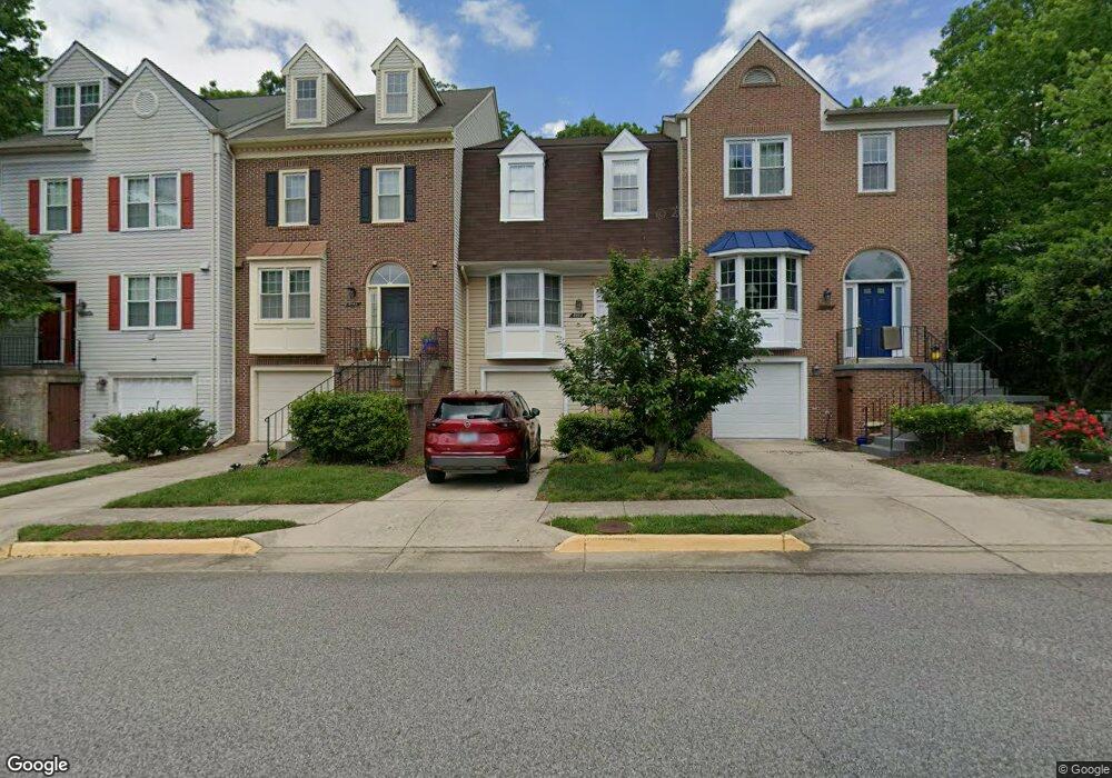 8102 Squirrel Run Rd, Springfield, VA 22152 - photo 1