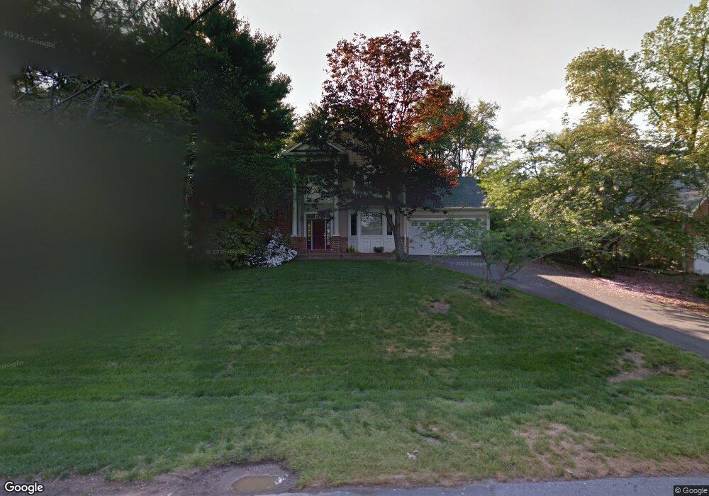 8800 Honeybee Ln, Bethesda, MD 20817 - photo 1