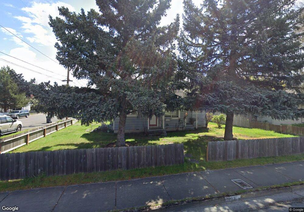 703 SE 9th St, Grants Pass, OR 97526 - photo 1