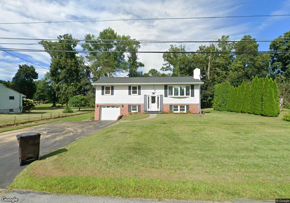 2629 W Philadelphia Ave, Oley, PA 19547 - photo 1