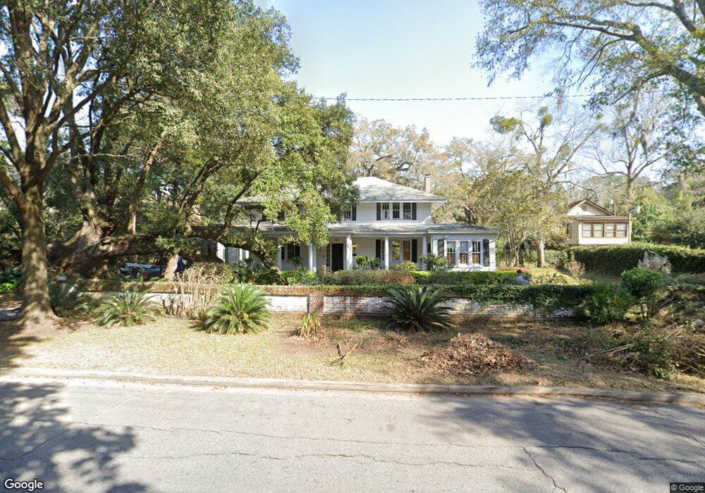 1710 E Henry St, Savannah, GA 31404 - photo 1