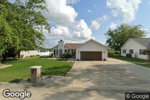 15 Chad Ave, Sullivan, IL 61951