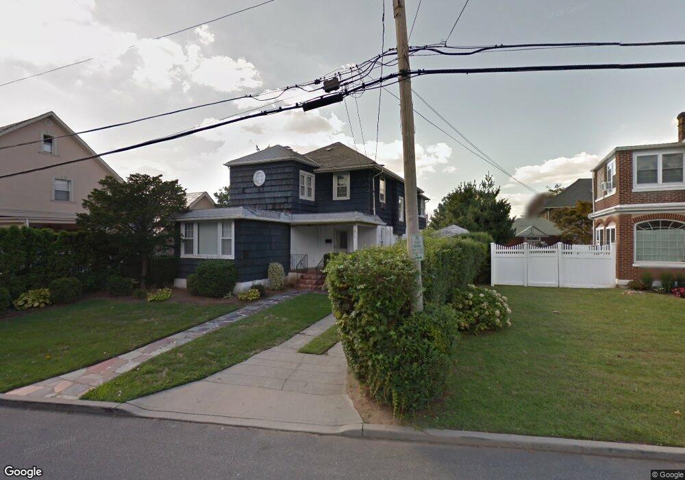 876 Knota Rd, Woodmere, NY 11598 - photo 1