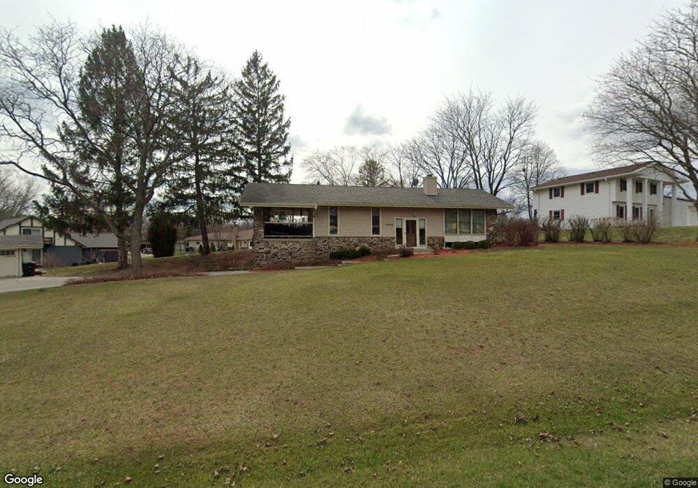 11535 W James Ave, Franklin, WI 53132 - photo 1