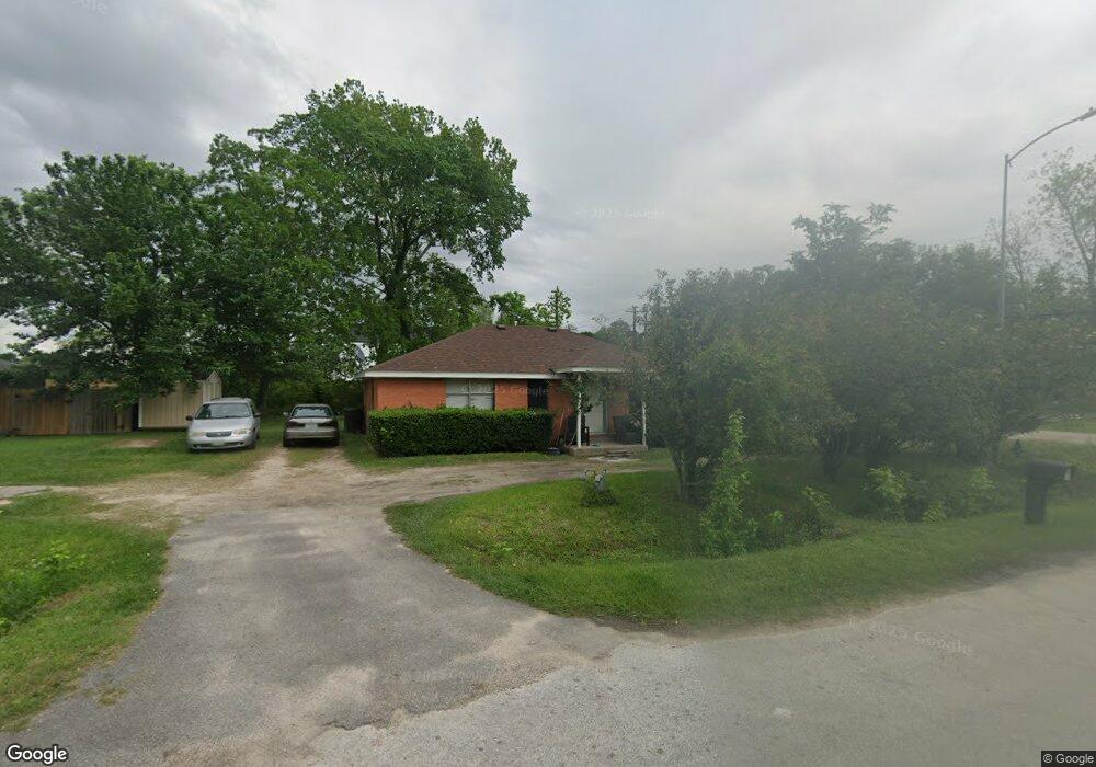 5908 Maxroy St, Houston, TX 77091 - photo 1