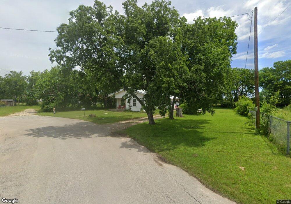 1412 Chase Ave, Cleburne, TX 76031 - photo 1