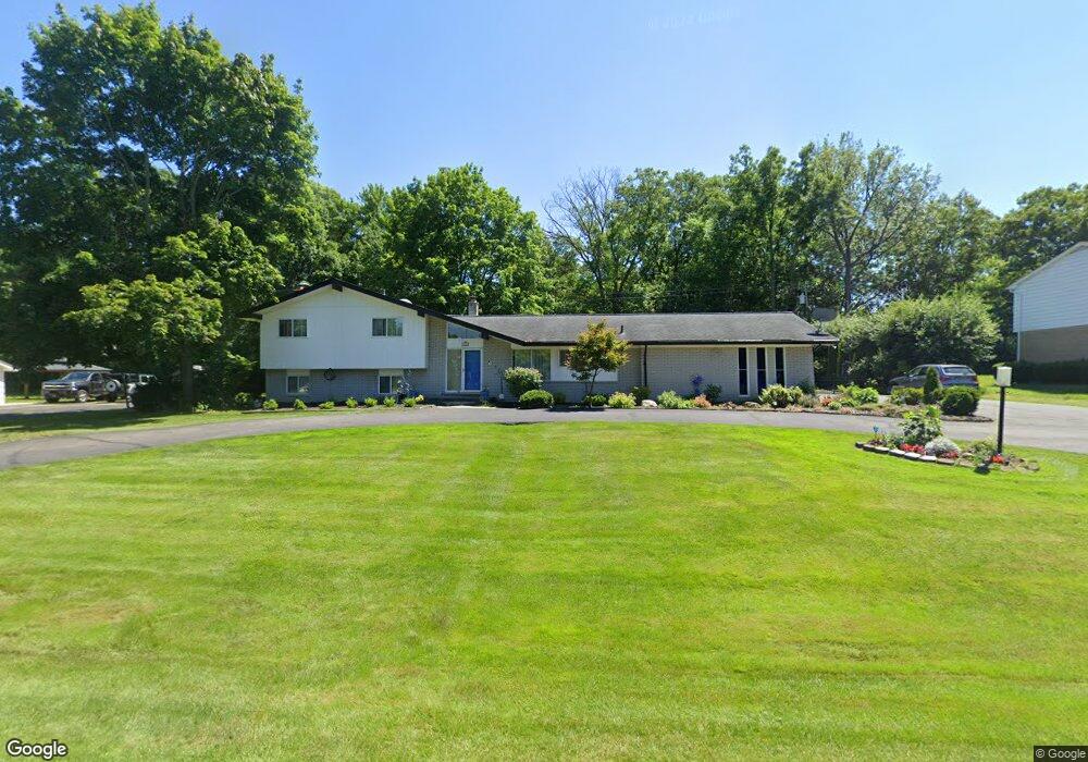 3215 Hartslock Woods Dr, West Bloomfield, MI 48322 - photo 1