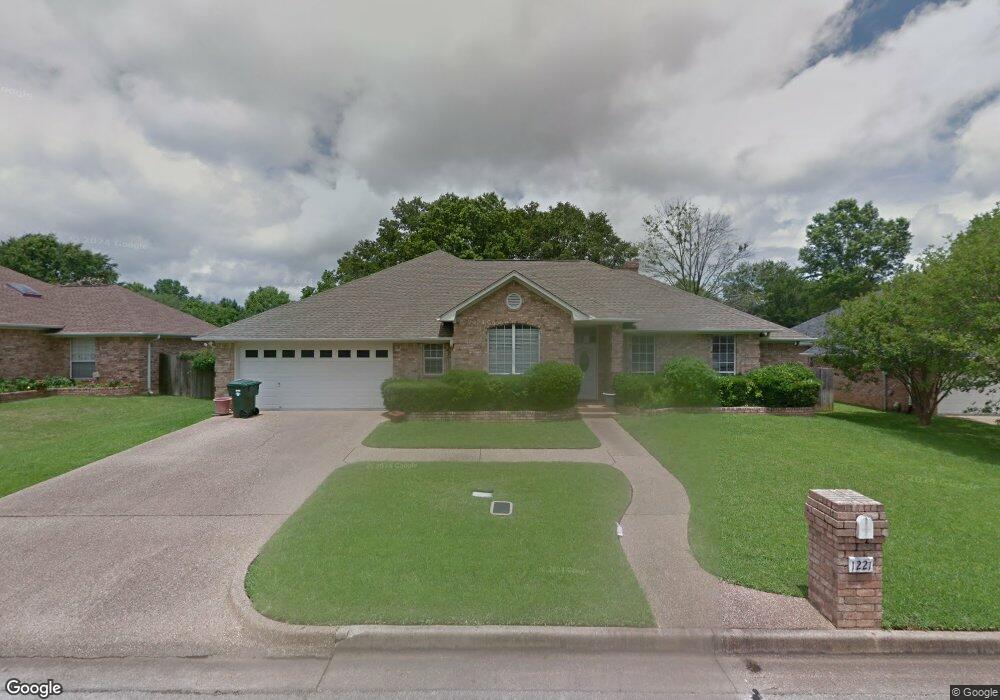 1221 W Rieck Rd, Tyler, TX 75703 - photo 1