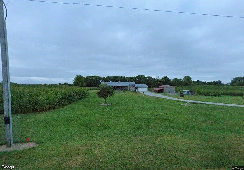 1305 N River Rd W, Albion, IN 46701 - photo 1