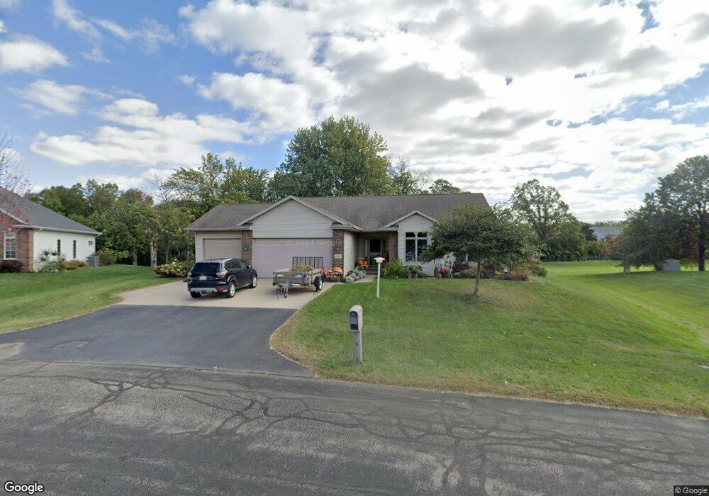 N9444 Andrew Dr, Appleton, WI 54915 - photo 1