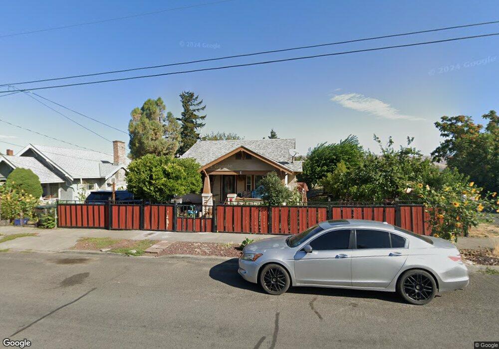 1821 E 9th St, the Dalles, OR 97058 - photo 1