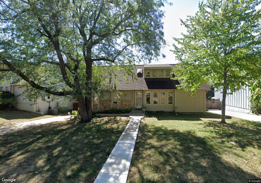 12107 W 72nd St, Shawnee, KS 66216 - photo 1