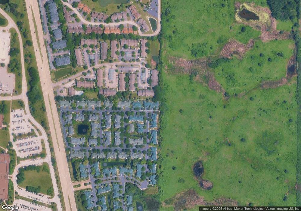 156 Welwyn Ct unit 19CE, Lake Bluff, IL 60044 - photo 1